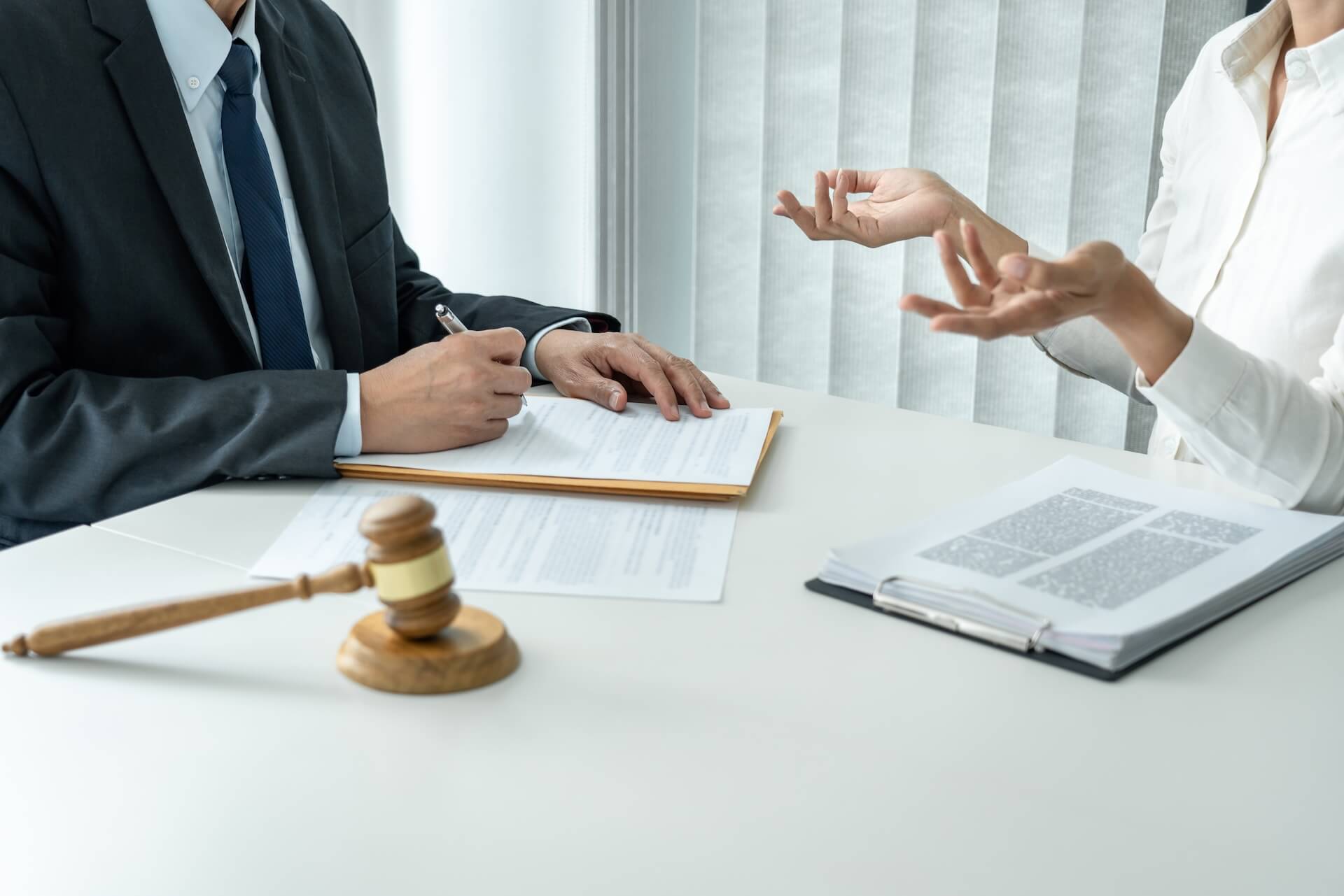 Vai Trò Chiến Lược của Tư Vấn Pháp Lý trong Hoạt Động Doanh Nghiệp
